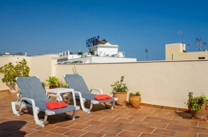 Apartamento MINAGA 3 Nerja Bagian luar foto